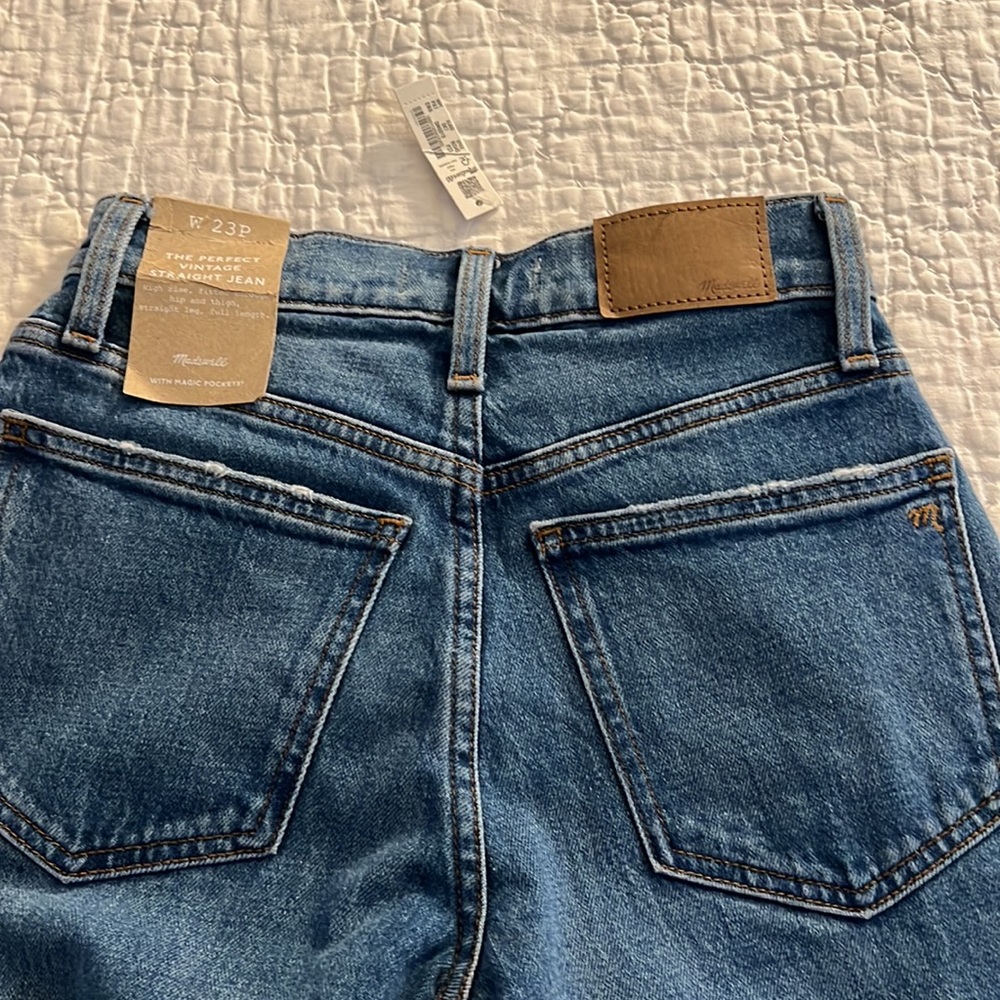 NWT Madewell The Petite Perfect Vintage Straight Jean in Earlwood Wash - Picture 7 of 8